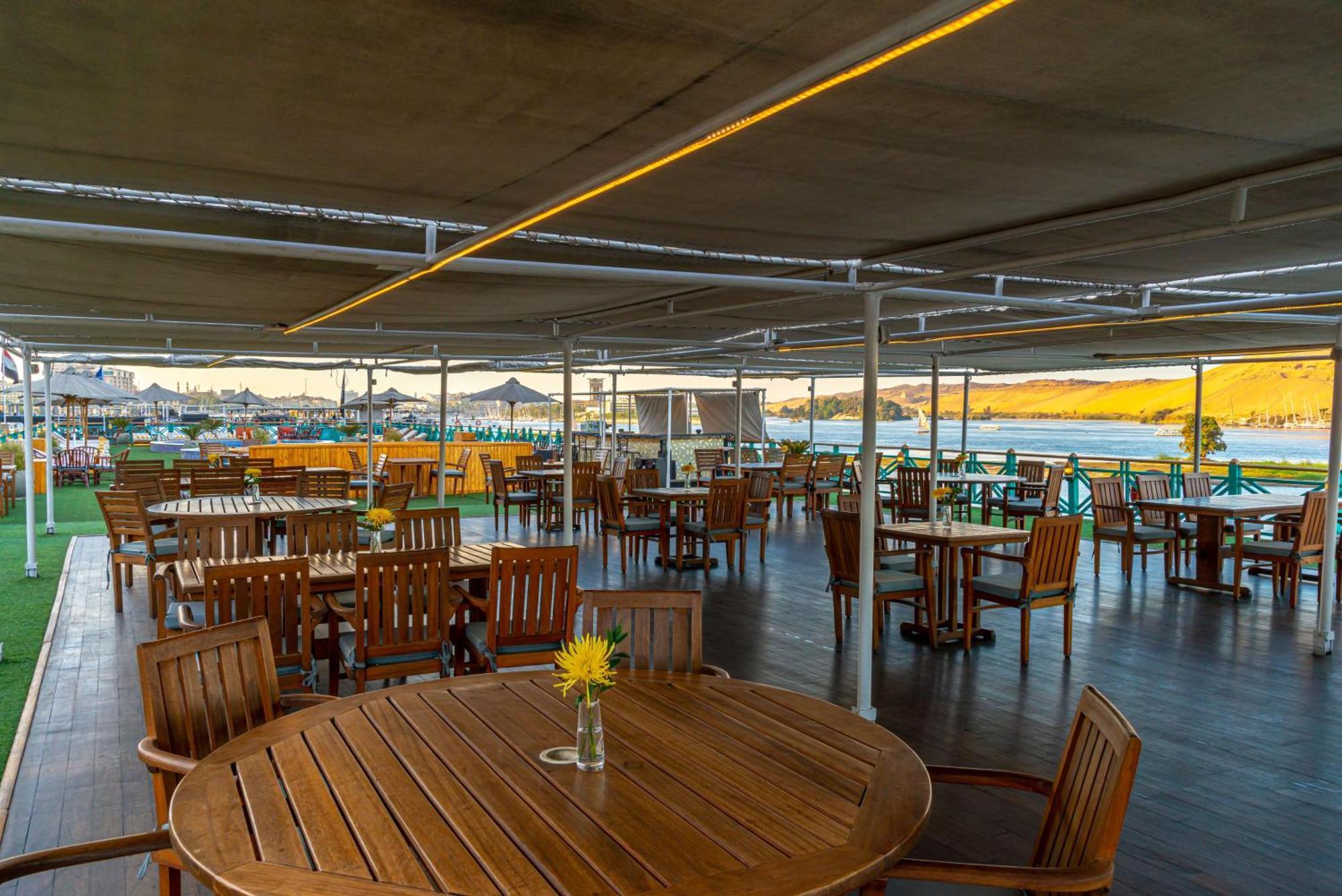 Sonesta Moon Goddess Cruise - From Aswan To Luxor - 03 & 07 Nights Every Friday Hotel Exterior foto